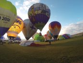 În premieră la Digi World, documentarul “100 de baloane pentru România”