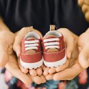 Littleshoes.ro va prezinta un scurt istoric despre incaltamintea pentru copii