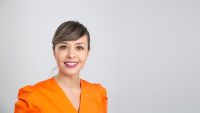 Fenomenul Social Media și sănătatea dentară. Ce vor oamenii să afle de la dr. Alexandra Mircea, cel mai urmărit medic din România Fenomenul Social Media și sănătatea dentară. Ce vor oamenii să afle de la dr. Alexandra Mircea, cel mai urmărit medic din România