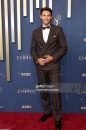 Cooper Koch, îmbrăcat în Calvin Klein la cea de-a 77-a ediție a premiilor Emmy