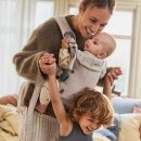 Ce înseamnă cu adevărat ergonomia la marsupiile pentru bebeluși și de ce contează din prima zi?