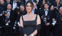 Géraldine Nakache a purtat Calvin Klein Collection la cea de-a 79-a ediție a Festivalului de Film de la Cannes