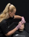 „Vreau să arăt mai bine, dar să rămân eu”. Ce este Full Face Reset, tratamentul care abordează întreaga față
