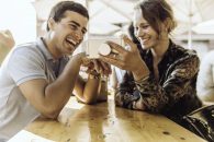 Vrei sa fii cool?! Cine nu vrea, mai ales daca are un Pop Socket!