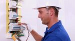 Cand si cum intervine un electrician Brasov in cazul in care apar defectiuni la instalatia electrica?