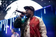 Black Eyed Peas au purtat ținute Tommy Hilfiger