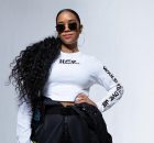 Tommy Hilfiger și Lewis Hamilton își surprind fanii cu prima colaborare alaturi de artista H.E.R