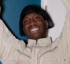 Master Peace a purtat TOMMYXLEWISXH.E.R. în timpul concertului său susținut la Omeara, în Londra