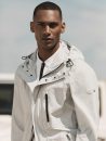 Tommy Hilfiger celebrează cea de a treia colecție-capsulă TommyXMercedes-Benz. pentru bărbați