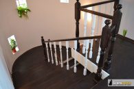 Scarile interioare din lemn – alegerea ideala pentru orice casa