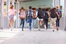 Studiile în străinătate revin pe agenda educațională a tinerilor. Peste 50 de instituții de învățământ internaționale vor veni la București, Constanța și Iași la World Education Fair