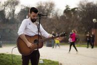 “Strada este poate cea mai autentică scenă pe care un artist o poate avea.”- Cezar Habeanu