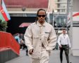 Lewis Hamilton inspiră un stil fresh pentru primăvară purtând produse din colecția TOMMY JEANS Primăvară 2023 în Baku, Azerbaidjan