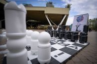 Bergenbier S.A. și ParkLake susțin „Trash into Art”, o instalație realizată din PET-uri reciclate