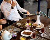 Experiența unei seri orientale: muzică, ceai și narghilea