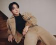 Calvin Klein lansează al treilea capitol al campaniei de toamnă 2026 dedicată denimului, „Feel The Fit”, alături de Jung Kook din formația BTS